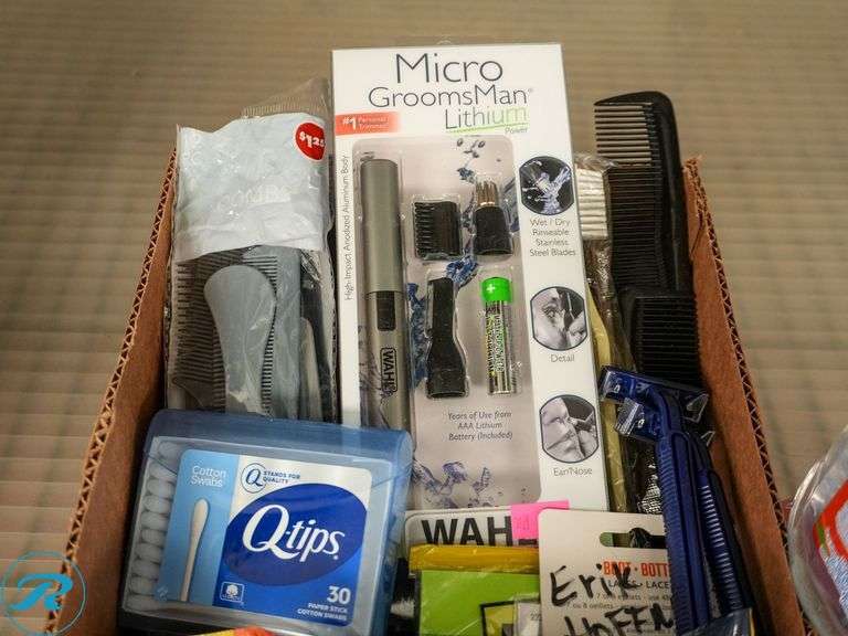 Tray of Grooming Accessories - Roller Auctions