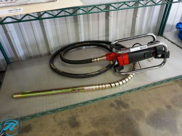 New Mustang CV3500 Concrete Vibrator - Roller Auctions
