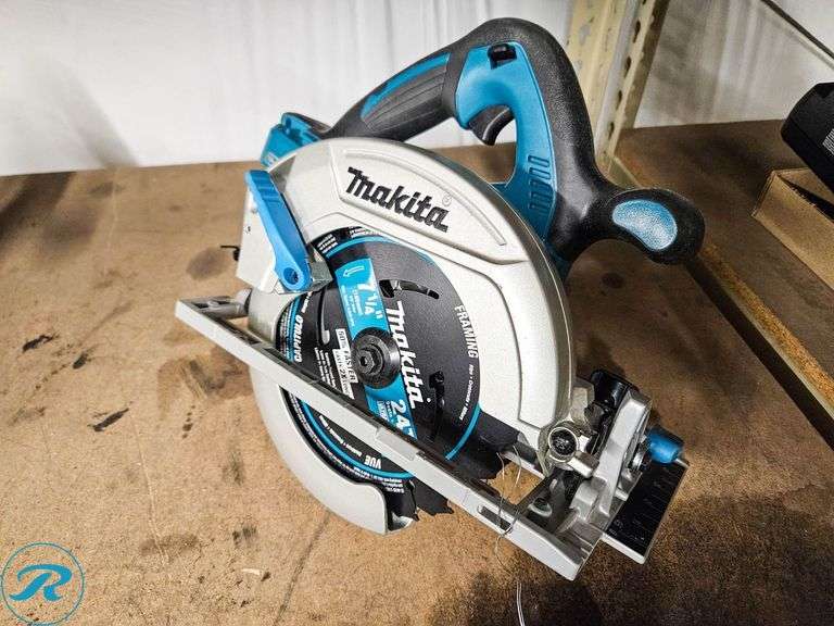 Makita XSH01 36V 7-1/4" Circular Saw (Tool Only)