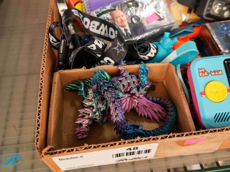 Tray of Books, Toys and Games - Roller Auctions