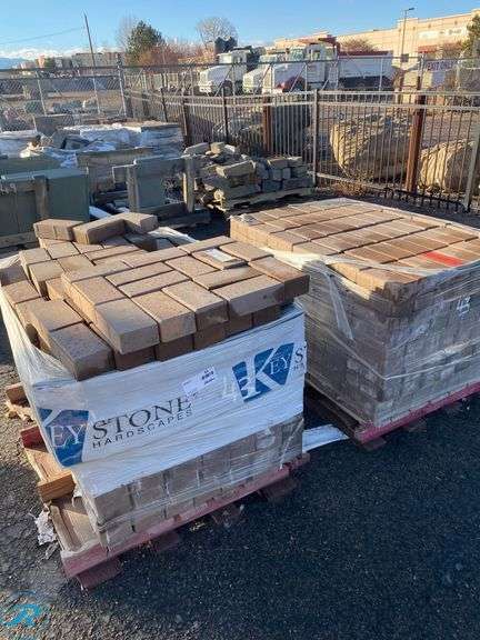 (2) PALLETS OF NEW HOLLAND PAVERS, 4"x 8", (200 SQ. FT.)