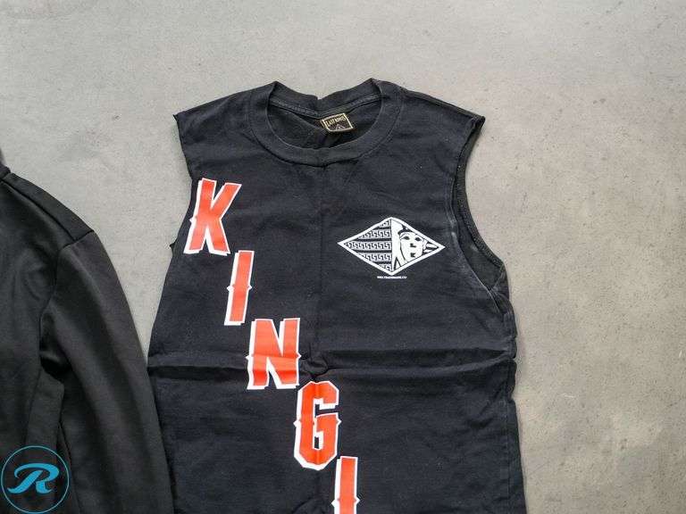 Box of Men's Clothing, Small - Roller Auctions