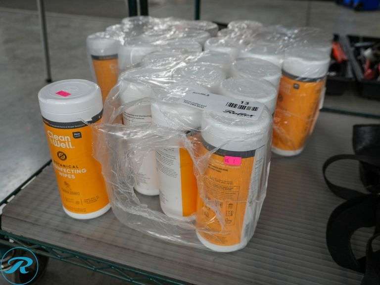 (27) 7.8oz Clean & Well botanical Disinfecting Wipes