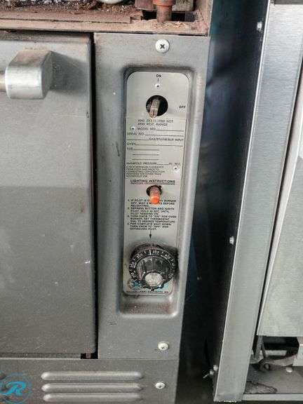 Vulcan 7860A 2-Burner Griddle With Oven, Gas - Roller Auctions