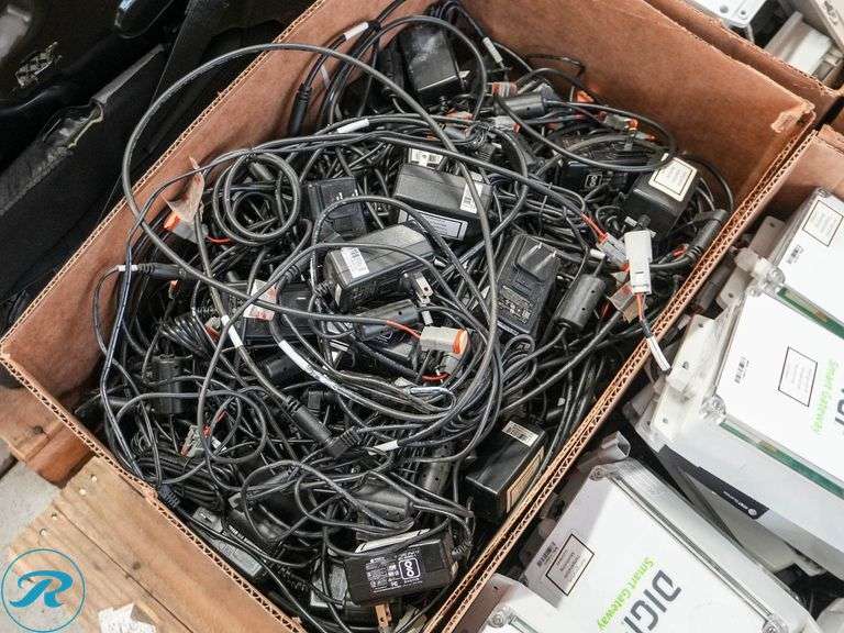 Pallet of Digi Smart SmartGateway Refrigerator Temperature Monitoring Gateways - Roller Auctions