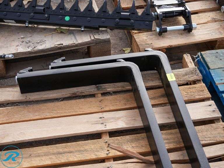 Set Of New 60" Forks - Roller Auctions