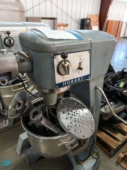 Hobart D-300 Mixer, 30Qt, 115V, Single Phase - Roller Auctions