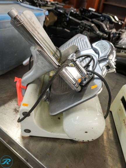 Toledo Precision Built 5401 Deli Slicer - Roller Auctions