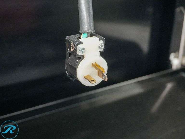 Open Face Refrigerated Merchandiser - Roller Auctions