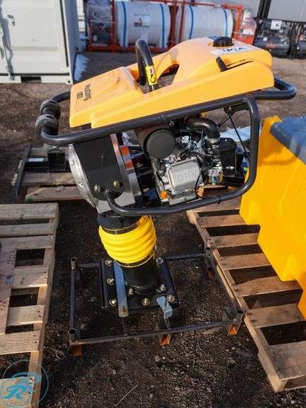 New Mustang ML80E Gas Jumping Jack - Roller Auctions