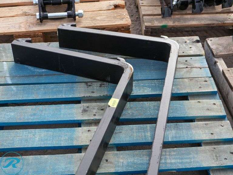 Set Of New 60" Forks - Roller Auctions