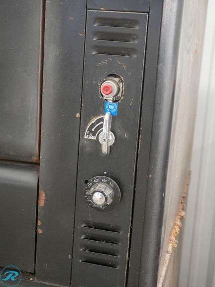 Blodgett 951 Double Stack Pizza Oven, Gasoline - Roller Auctions