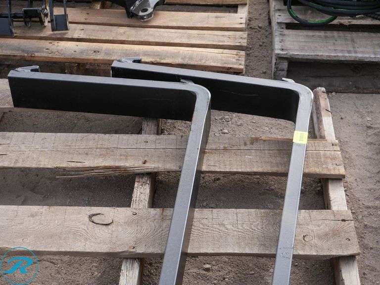 Set Of New 60" Forks - Roller Auctions