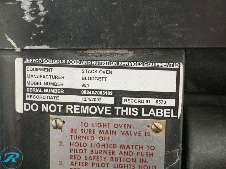 Blodgett 951 Double Stack Pizza Oven, Gasoline - Roller Auctions