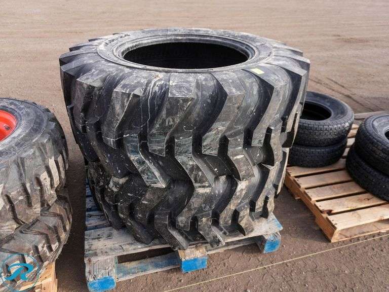 Set Of (2) New Forerunner 17.5-L24 Backhoe Tires - Roller Auctions