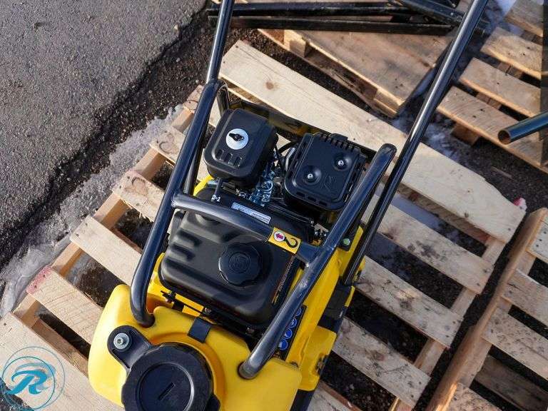 New Mustang LF-88D Gas Plate Compactor - Roller Auctions