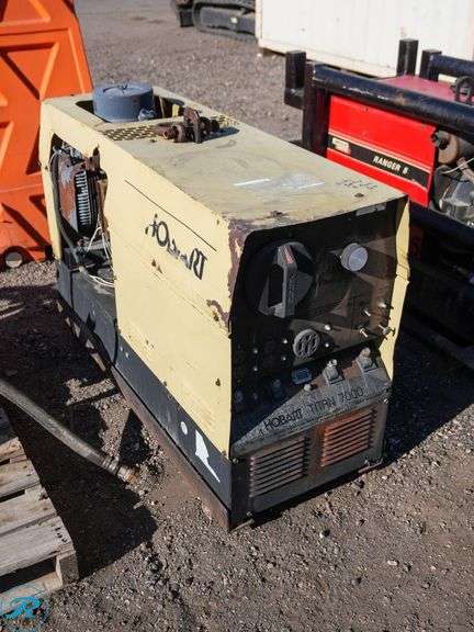 Hobart Titan 7000 Gas Welder/Generator, 7000 Watt - Roller Auctions