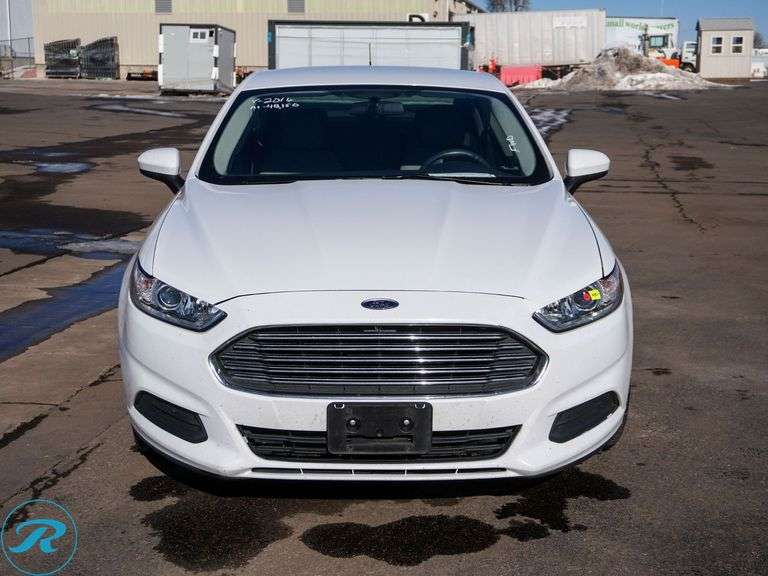 2016  Ford  Fusion   FWD - Roller Auctions