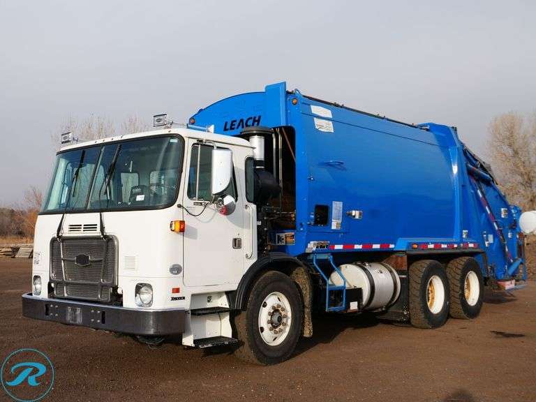 2013  Autocar  ACX Xpeditor  6X4  T/A Rear Loader Trash Truck