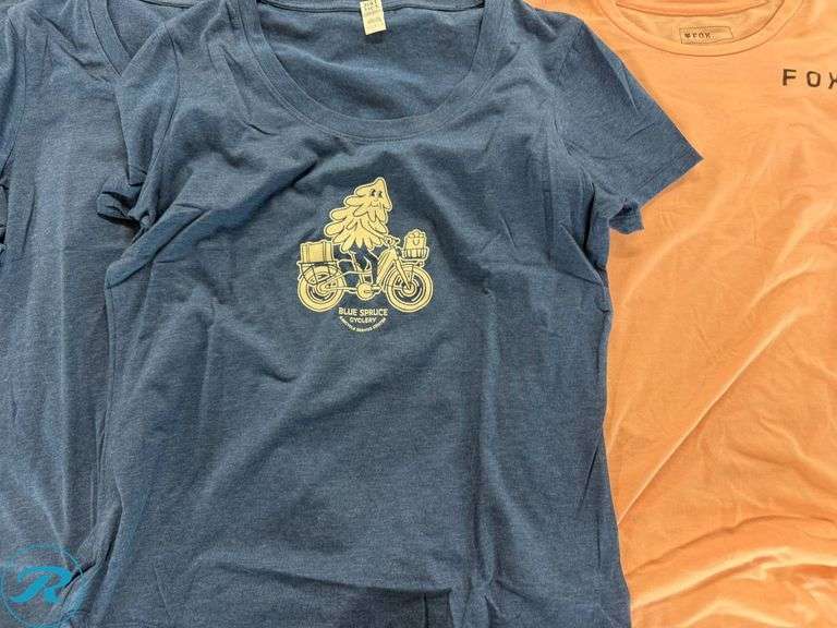 (8) Women’s Cycling T-Shirts, Size L - Roller Auctions