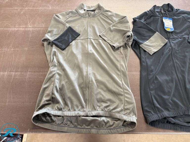 (2) Giant Tour Men’s Cycling Jerseys, Size XS/S - Roller Auctions