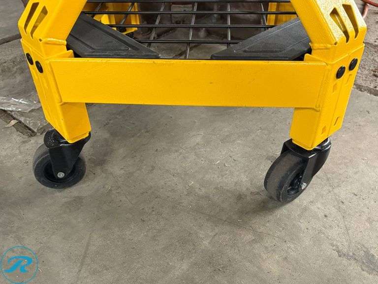 Dewalt Adjustable Rolling Shop Seat with Casters - Roller Auctions