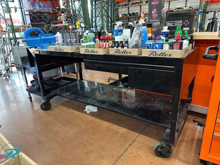 Blue-Point Workbench With BLPMV6 6″ Vise on Casters