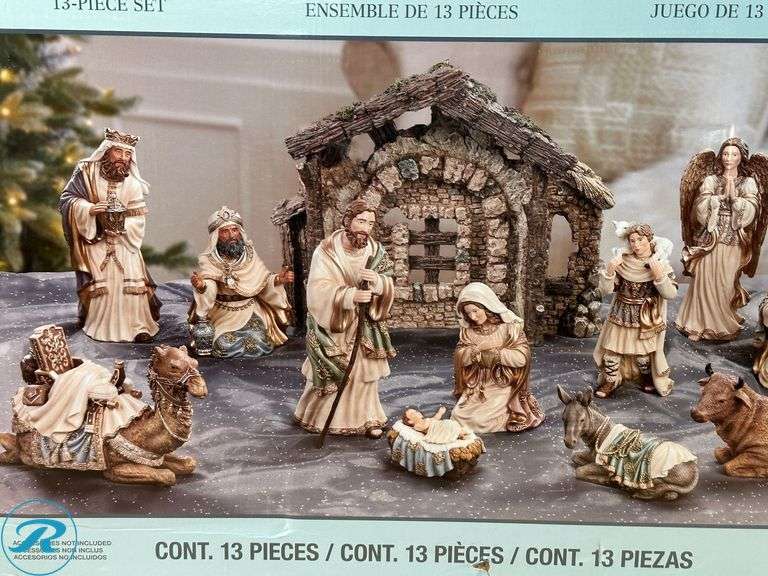 Kirkland Signature: Hand- Painted Nativity 13- Piece Set- New - Roller Auctions