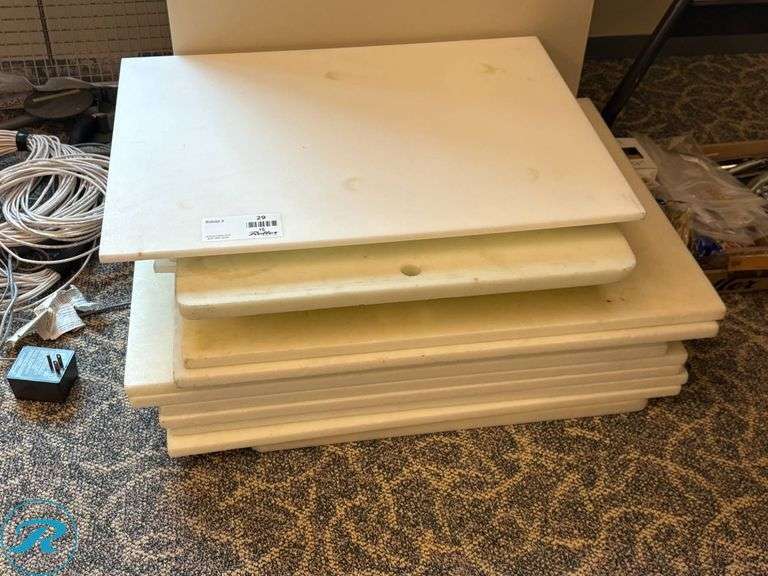 (16) Cutting Boards