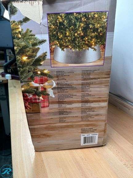 35 Inches 88.9 cm Silver Metal Christmas Tree Skirt - New - Roller Auctions