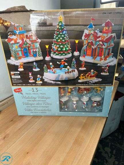 Disney Holiday Village, 13 piece Set - New - Roller Auctions