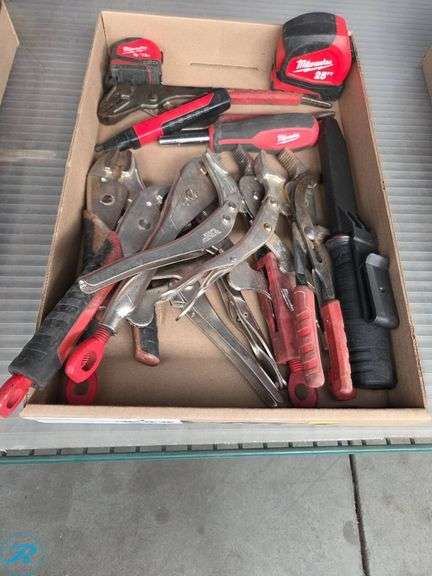 Tray of Milwaukee Hand Tools - Roller Auctions