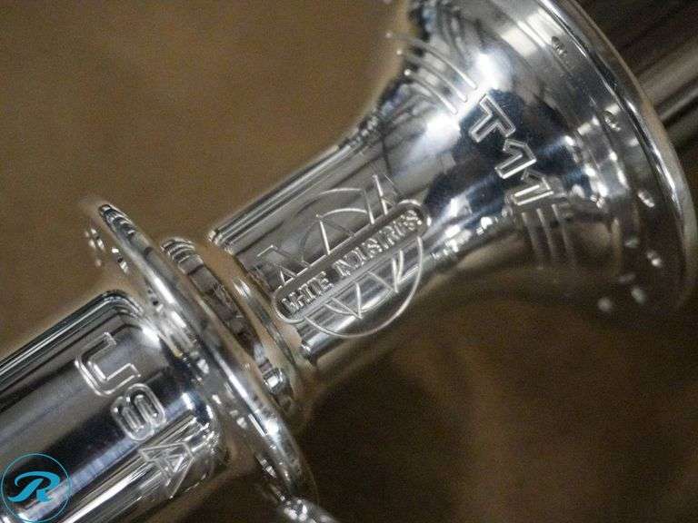 (3) White Industries T11 Hubs, 32-Hole, Silver, (2) Rear and (1) Front - Roller Auctions