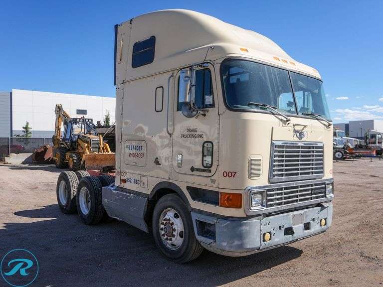 1997  International  9300  T/A Truck Tractor - Roller Auctions