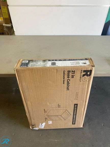 (1) Overlake 21-in W x 34.5-in H x 24-in D Gray Base Ready to assemble (RTA) Plywood Cabinet Recessed Panel Shaker - Roller Auctions