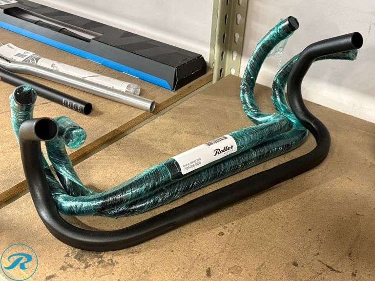 (3) Giant Connect XR Flared Road Handlebars, 31.8x400mm and 31.8x380mm, Black - Roller Auctions