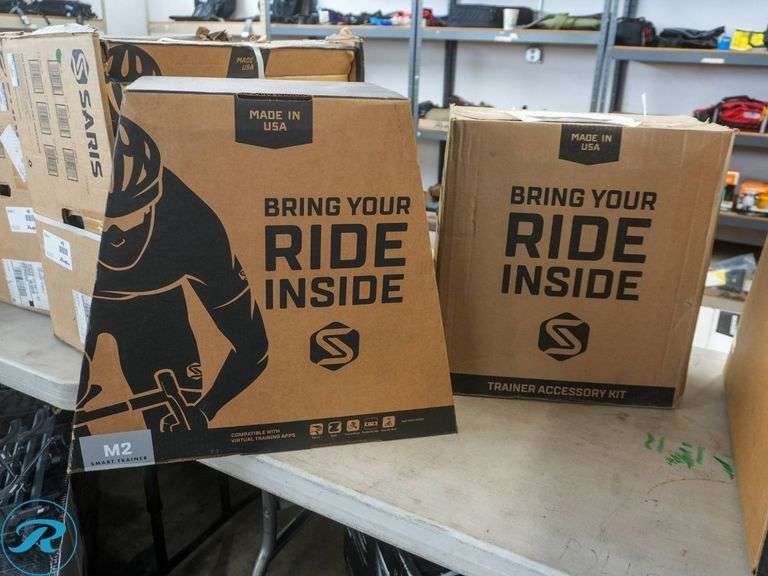 Saris M2 Indoor Bike Trainer With Trainer Accessory Kit - Roller Auctions