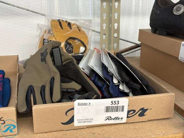 Tray of Cycling Gloves by 100%, Fox, and Others - Roller Auctions