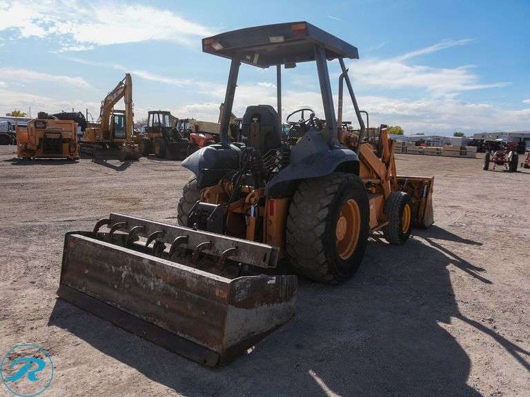 Case  570XLT  Tractor/ Loader - Roller Auctions