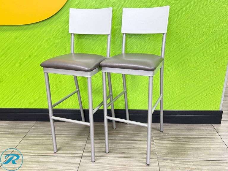 (6) Plymold Metal-Framed Bar Chairs with Gray Vinyl Seats and White Backrest