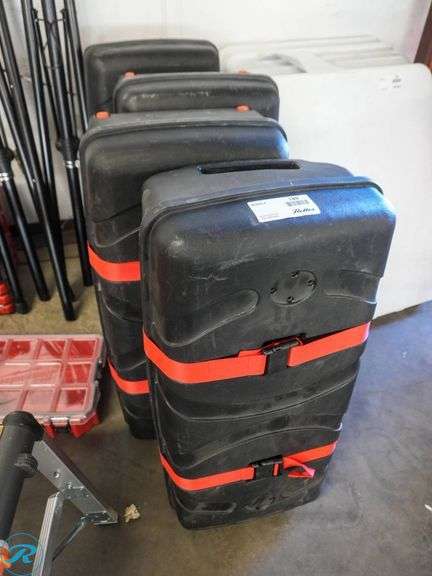 (4) CA500 Trade Show Case to Counters and (1) 28" Partial Waterfall Shelving Display - Roller Auctions