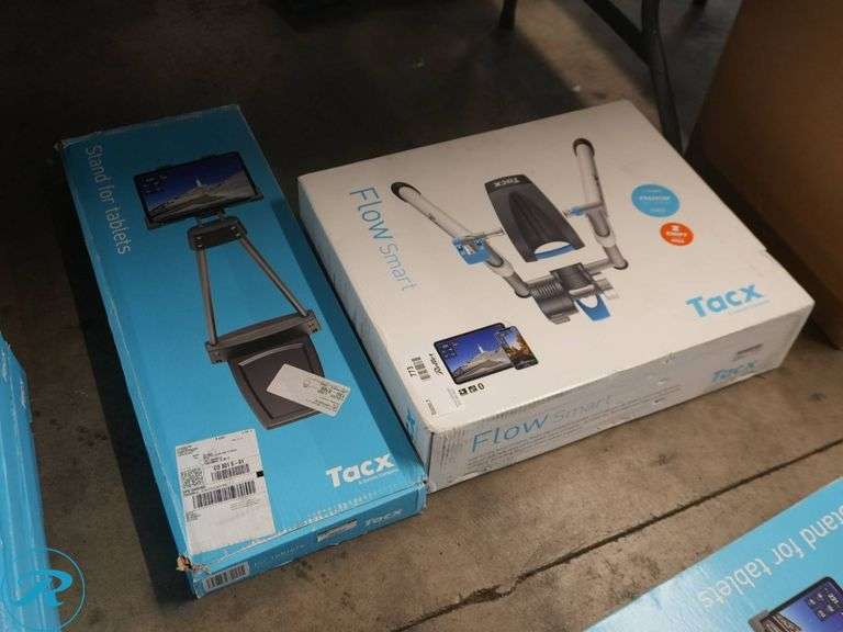 Tacx Flow Smart Trainer and Stand for Tablets - Roller Auctions
