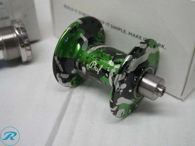 Phil Wood & Co. Front and Rear Hubs with Italian Outboard Bottom Bracket Cup Set, 36mm x 24tpi - Roller Auctions