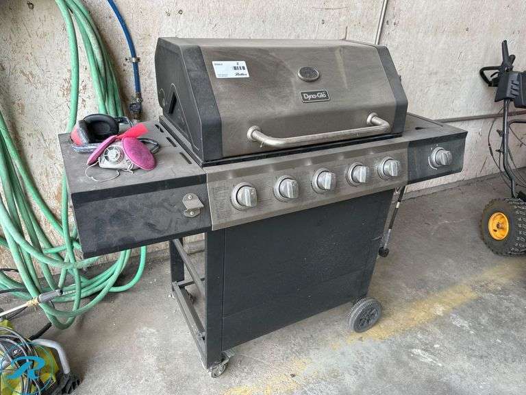 Dyna-Glo 5-Burner Propane Gas Grill with Side Burner