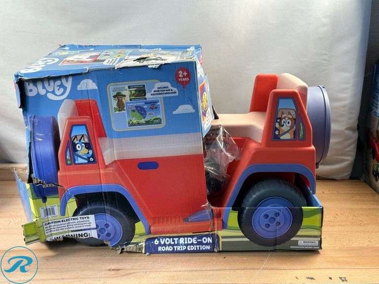 (2) Bluey 6V Ride On Car- Used/ Untested & Used/ Customer says Doesn't Charge Properly/ Damaged - Roller Auctions