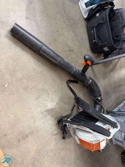 Stihl BR 200 Gas-Powered Backpack Leaf Blower - Roller Auctions
