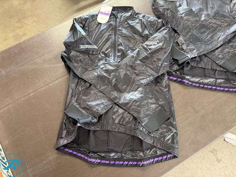 (2) LIV Cefira Women’s Wind Jackets, Size M - Roller Auctions