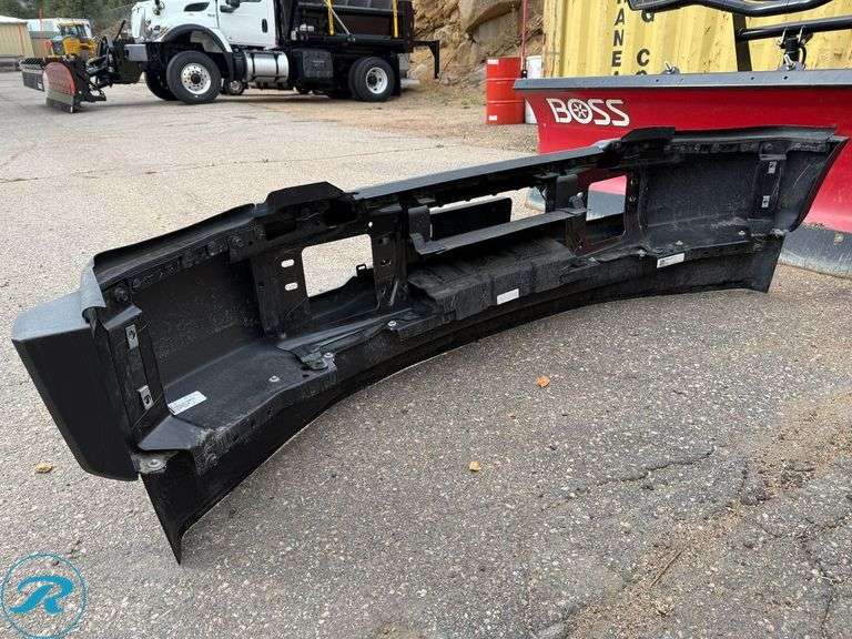 Ford F600 Front Bumper - Roller Auctions