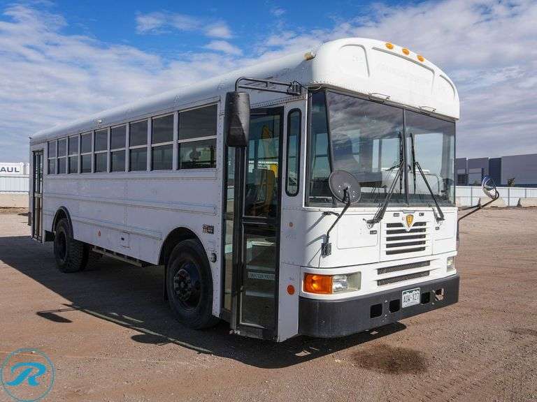 2006 International FE300 S/A 35-Passenger Bus - Roller Auctions