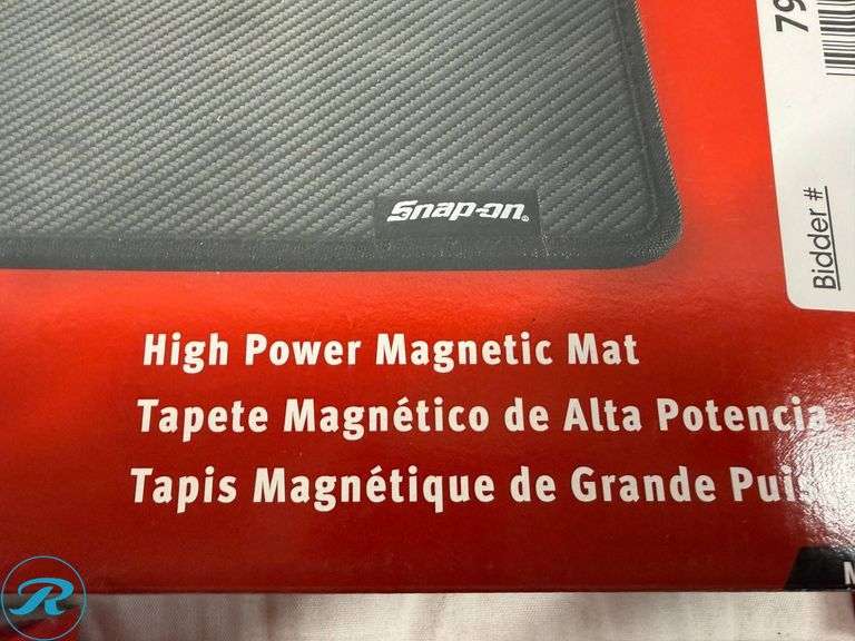Snap-on Magnetic Tools Set: (2) MAGMAT High Power Mats, MAGDISH Collapsible 10″ Dish, (2) FLEXRAIL14RD Socket Rails, and KAHMPC Hanger - Roller Auctions